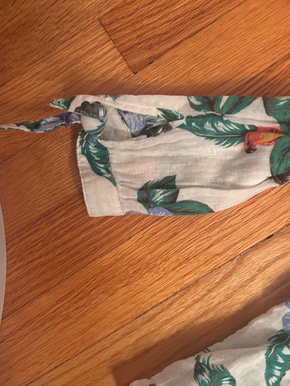 Old Navy Linen Blend Tropical Floral Print Blouse Tie Sleeve Size Large Top - Picture 6 of 9